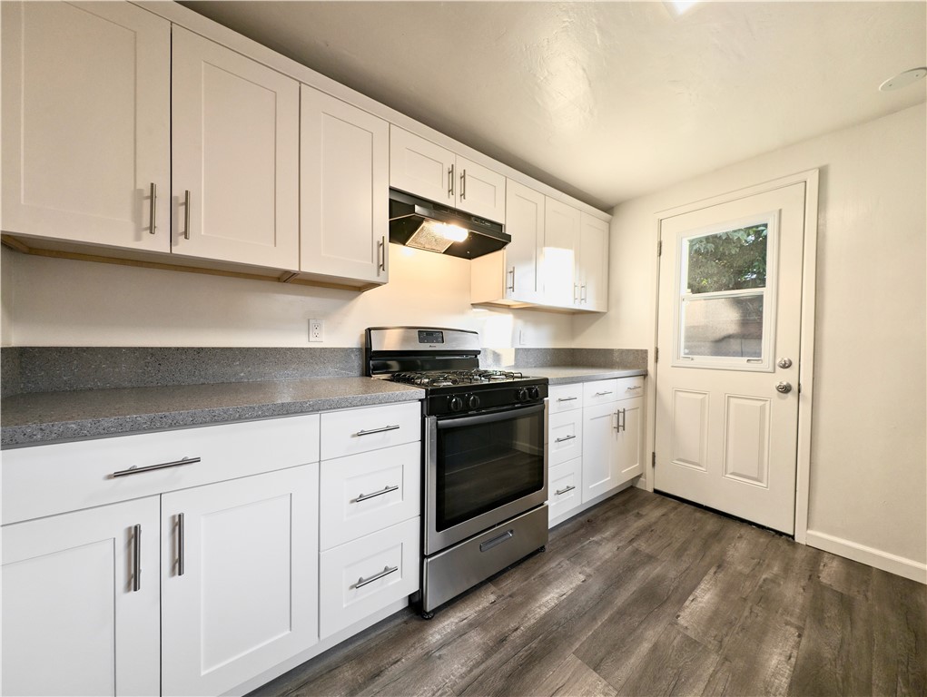 Detail Gallery Image 3 of 9 For 4532 Willis Ave #4532 1/2,  Sherman Oaks,  CA 91403 - 1 Beds | 1 Baths