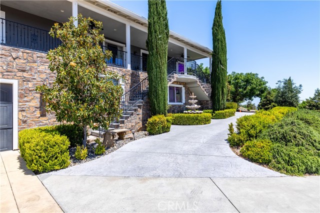 98 Nutwood Circle, Paso Robles CA: https://media.crmls.org/medias/532e381f-312b-4300-bf4a-c6c407e30962.jpg