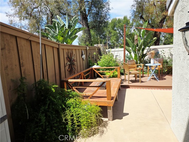 5 Carriage Hill Lane, Laguna Hills CA: https://media.crmls.org/medias/532ea07c-6cbe-4dda-8e14-6b5356bf365f.jpg