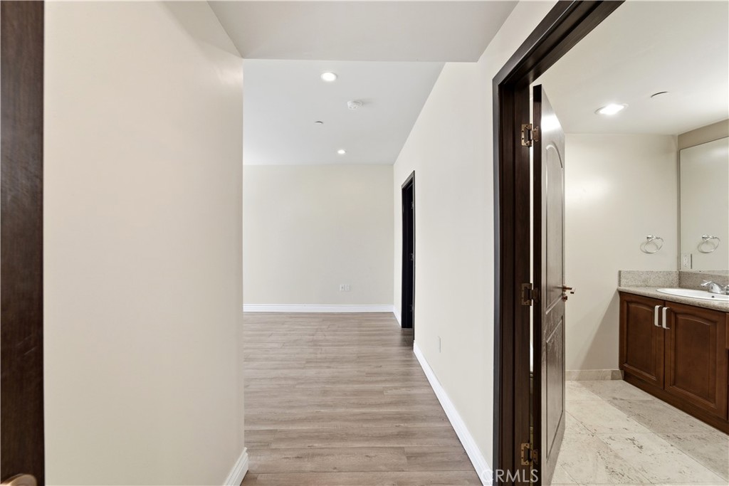 MLS #SR25260457 image #14