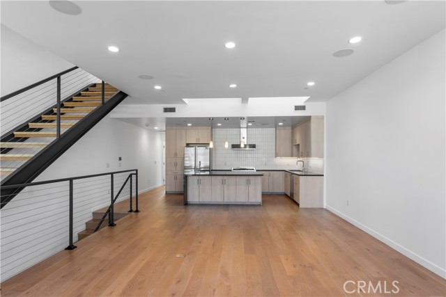 Detail Gallery Image 23 of 58 For 6566 W 85th Pl, Westchester,  CA 90045 - 3 Beds | 3 Baths