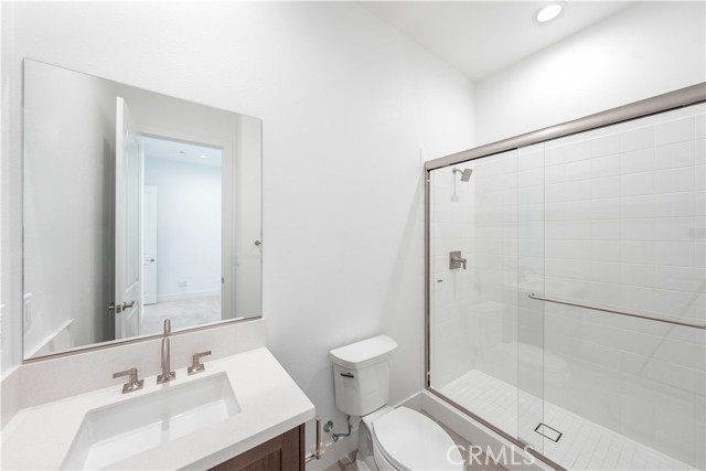 27554 Elderberry Dr, Valencia CA: https://media.crmls.org/medias/532ffe5a-5fb9-4105-8bd5-5e291d587b50.jpg