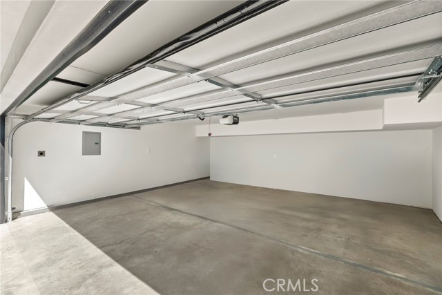 Detail Gallery Image 29 of 35 For 9336 Lloydcrest Dr, Beverly Hills,  CA 90210 - 3 Beds | 2 Baths