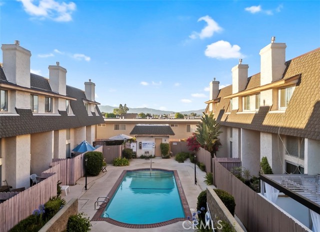 Detail Gallery Image 31 of 44 For 17937 Magnolia Bld #18,  Encino,  CA 91316 - 2 Beds | 3 Baths