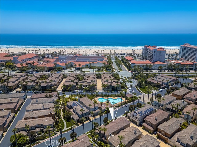 21270 Elda Cir, Huntington Beach CA: https://media.crmls.org/medias/5331fdfe-227b-420b-9145-f76bc973aaad.jpg