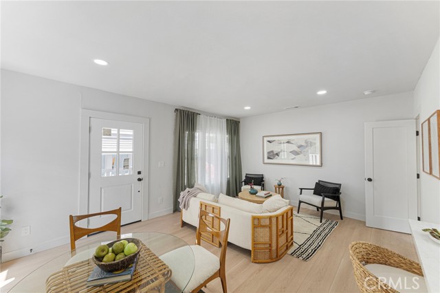 Detail Gallery Image 13 of 29 For 2626 Crestmoore Pl, Los Angeles,  CA 90065 - 2 Beds | 2 Baths