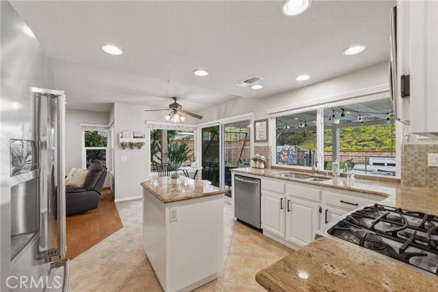 Image 15 of 54 For 16727 Lake Knoll