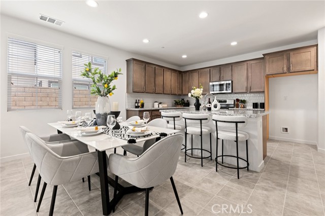 Detail Gallery Image 13 of 55 For 2972 E Calgary St, Ontario,  CA 91761 - 4 Beds | 3 Baths