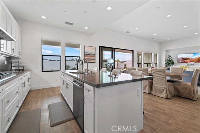 49865 Crescent Psge, Palm Desert CA: https://media.crmls.org/medias/5332c661-f26a-4762-bec7-76a0d6b2bd06.jpg