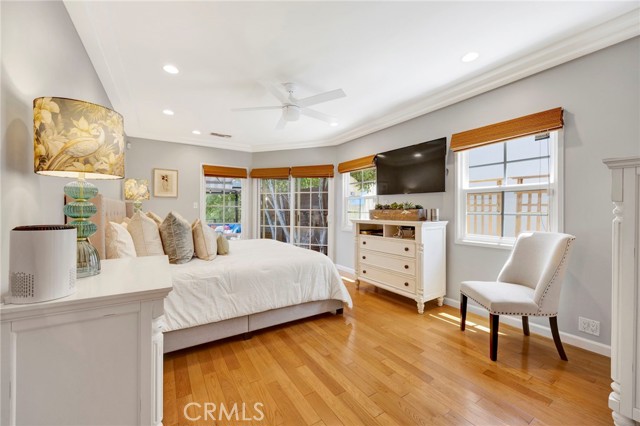 Detail Gallery Image 17 of 43 For 3374 Floyd, Los Angeles,  CA 90068 - 3 Beds | 2 Baths