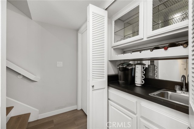 Detail Gallery Image 16 of 43 For 18747 Hatteras St #10,  Tarzana,  CA 91356 - 2 Beds | 3 Baths
