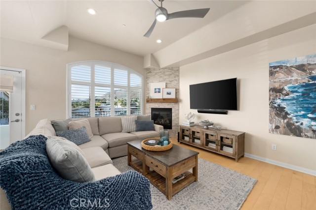 Detail Gallery Image 14 of 38 For 215 Placentia, Pismo Beach,  CA 93449 - 3 Beds | 3/1 Baths