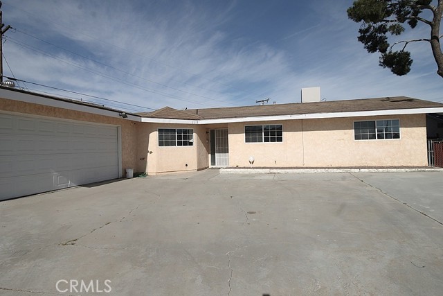 Detail Gallery Image 2 of 32 For 1105 Bigger, Barstow,  CA 92311 - 3 Beds | 2 Baths