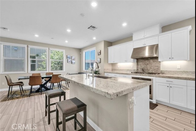 Detail Gallery Image 3 of 25 For 40 Riverton St, Pomona,  CA 91766 - 4 Beds | 4 Baths