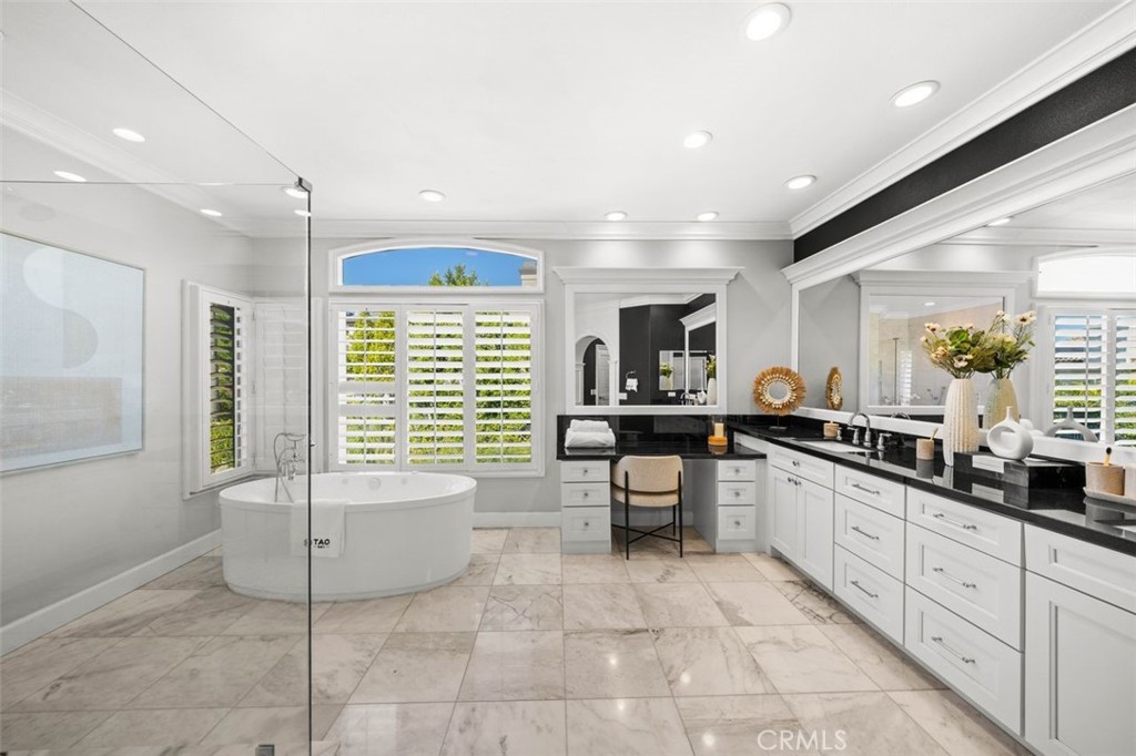 MLS #OC25258799 image #28