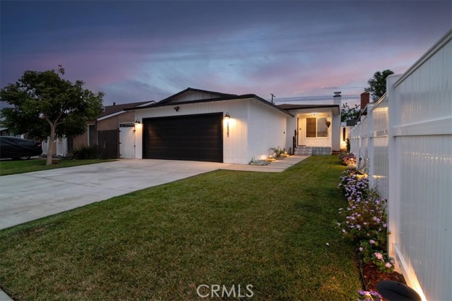 4836 W 134th Place, Hawthorne CA: https://media.crmls.org/medias/5335a9e6-3974-4a2a-8556-717baa2d91e0.jpg