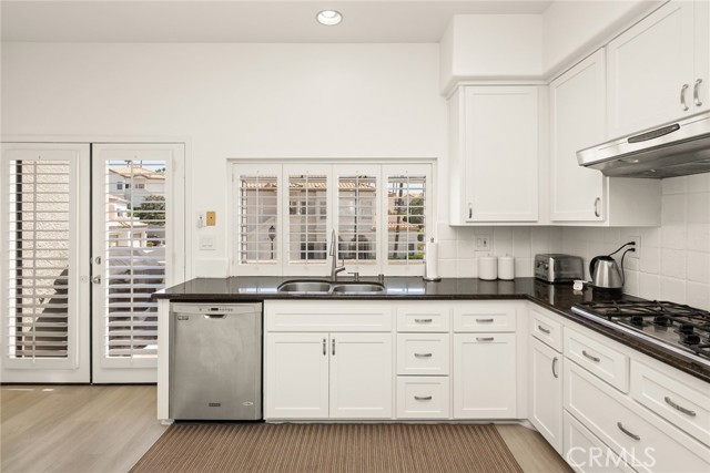 Detail Gallery Image 19 of 44 For 11 Wimbledon Ct, Dana Point,  CA 92629 - 2 Beds | 2 Baths