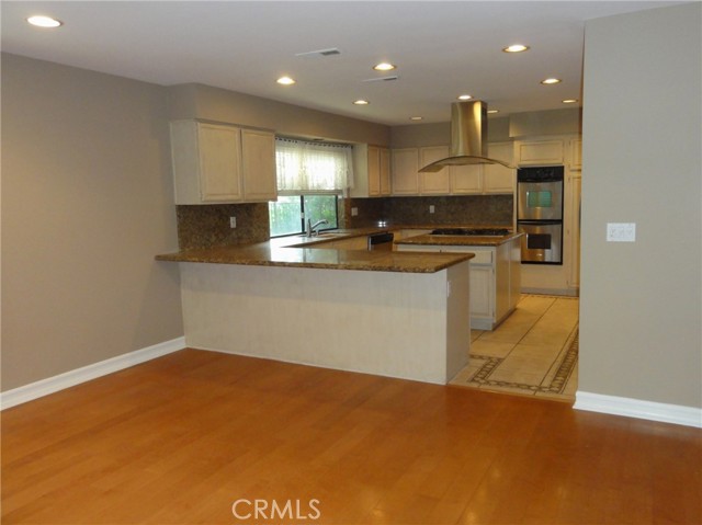 Detail Gallery Image 7 of 21 For 337 Fox Hills Dr, Thousand Oaks,  CA 91361 - 4 Beds | 2/1 Baths