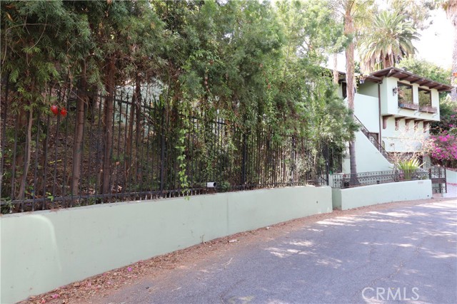 2200 Hollyridge Drive, Los Angeles, CA, 90068 2200 Hollyridge Drive, Los Angeles, CA, 90068
