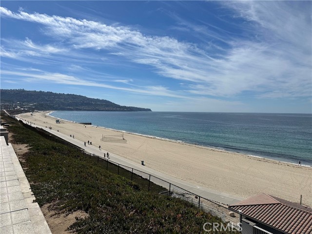 Detail Gallery Image 1 of 53 For 727 Esplanade, Redondo Beach,  CA 90277 - 2 Beds | 2/1 Baths