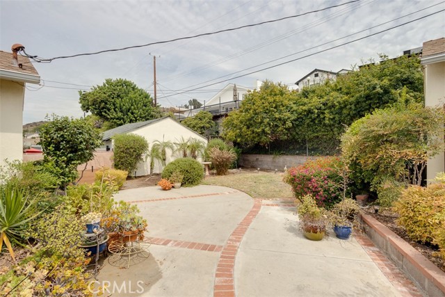 Detail Gallery Image 29 of 35 For 1906 Amber Ln, Burbank,  CA 91504 - 3 Beds | 1 Baths