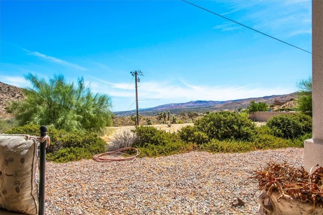 Detail Gallery Image 35 of 43 For 7495 Canyon Dr, Yucca Valley,  CA 92284 - 3 Beds | 2 Baths