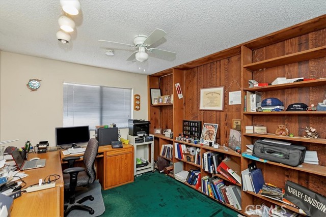 20061 Lounsberry Road, Perris CA: https://media.crmls.org/medias/5337f35b-b79b-412a-8b30-87c293b1da33.jpg