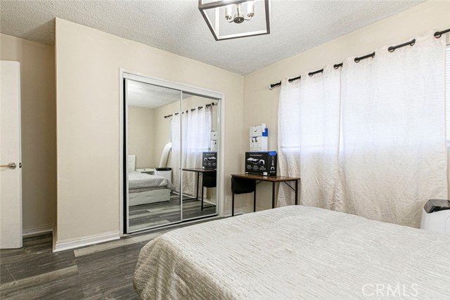 6923 Ben Avenue, North Hollywood CA: https://media.crmls.org/medias/53384996-5c1a-49a8-880b-7eff50d2b419.jpg