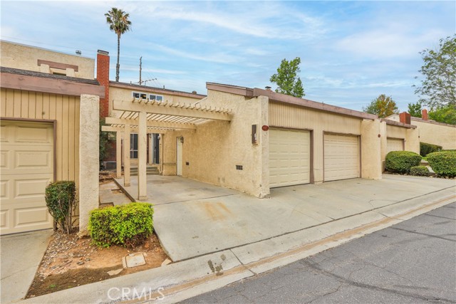 Detail Gallery Image 3 of 58 For 845 Daffodil Dr, Riverside,  CA 92507 - 3 Beds | 2 Baths