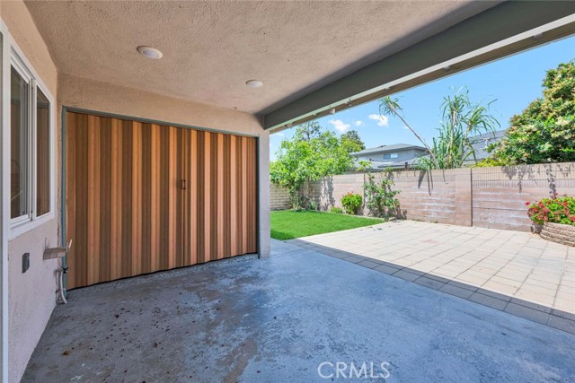1981 Mitchell Avenue, Tustin CA: https://media.crmls.org/medias/5338eb56-e546-4d7e-aa8e-9882690dcedb.jpg
