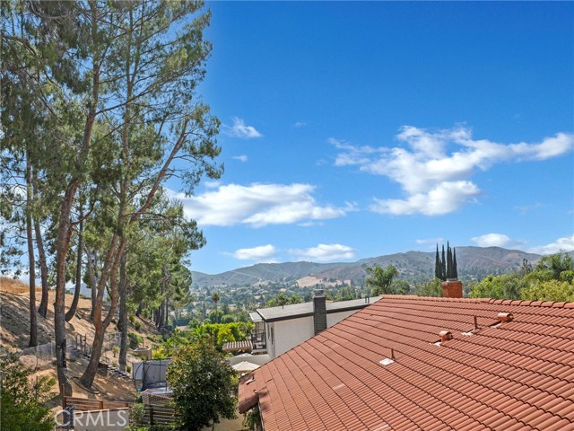 28702 Eagleton Street, Agoura Hills CA: https://media.crmls.org/medias/53391ae4-cf7b-456a-8f7f-d1e8889a0bfd.jpg