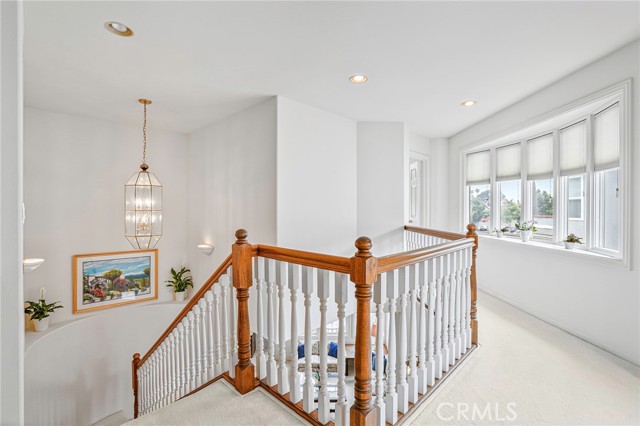 1034 Isabella Avenue, Coronado CA: https://media.crmls.org/medias/533971bd-d660-4ef1-876a-b740e41363d9.jpg