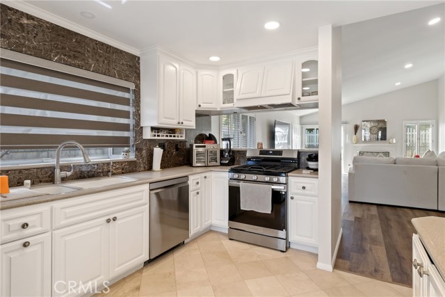 Detail Gallery Image 33 of 42 For 27945 Sycamore Creek, Valencia,  CA 91354 - 4 Beds | 2 Baths