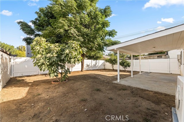 14592 Lyle Street, Sylmar CA: https://media.crmls.org/medias/533a802d-8912-49db-a29f-6163965f76bc.jpg