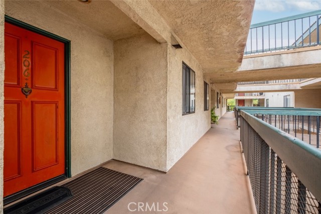 Detail Gallery Image 6 of 37 For 330 Burchett St #206,  Glendale,  CA 91203 - 3 Beds | 2 Baths