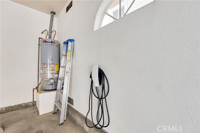 19017 Gault Street, Reseda CA: https://media.crmls.org/medias/533af42a-a3ec-4877-addc-9fc52ba78598.jpg