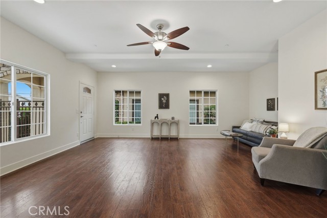 Detail Gallery Image 9 of 39 For 601 N Walnut, La Habra,  CA 90631 - 3 Beds | 3 Baths