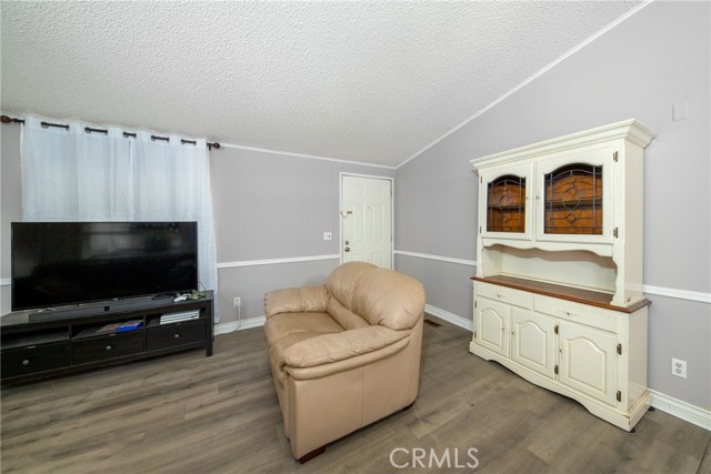Detail Gallery Image 7 of 24 For 1855 E Riverside #254,  Ontario,  CA 91761 - 3 Beds | 2 Baths
