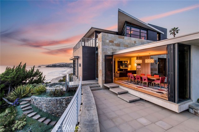 15 Camel Point Drive, Laguna Beach, CA 