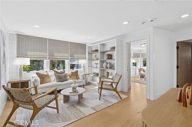 Detail Gallery Image 24 of 37 For 706 Poinsettia, Corona Del Mar,  CA 92625 - 5 Beds | 3/1 Baths