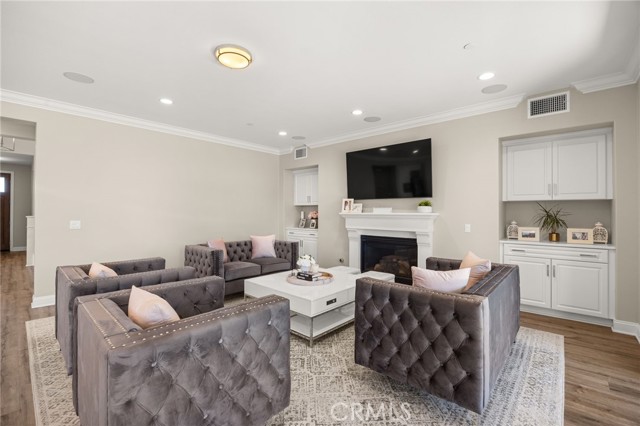 10095 Goldenrod Ct., Rancho Cucamonga CA: https://media.crmls.org/medias/533d81fe-5ce3-4eff-b0e1-5dd5aa9bfc95.jpg