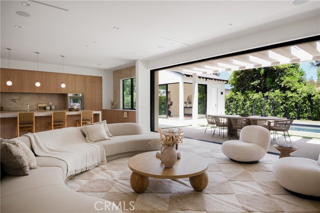 12335 Otsego Street, Valley Village CA: https://media.crmls.org/medias/533f193d-de4c-4ec6-b812-542854e4caca.jpg