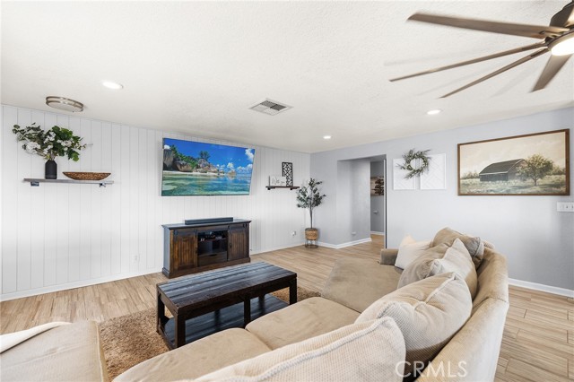 29740 Nogues Road, Nuevo CA: https://media.crmls.org/medias/533f1e45-03ff-4241-a736-f48c84f96e3b.jpg
