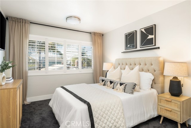 Detail Gallery Image 20 of 36 For 20402 Seven Seas Ln, Huntington Beach,  CA 92646 - 4 Beds | 3/1 Baths