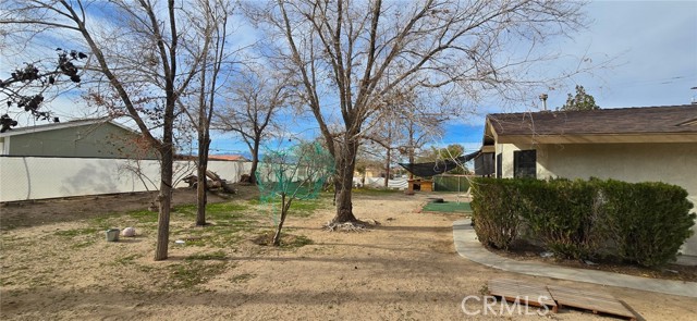 Detail Gallery Image 16 of 17 For 15481 Eto Camino, Victorville,  CA 92394 - 3 Beds | 2 Baths