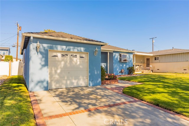 820 Kornblum Avenue, Torrance CA: https://media.crmls.org/medias/53413378-011a-4363-a94b-6075e6766af4.jpg