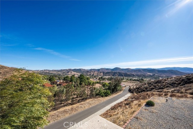 9455 Hierba Road, Agua Dulce, California 91390, 5 Bedrooms Bedrooms, ,5 BathroomsBathrooms,Single Family Residence,For Sale,Hierba,SR25008894