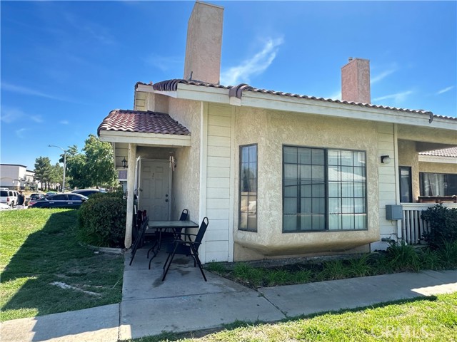 43731 8th E Street, Lancaster CA: https://media.crmls.org/medias/5341ec04-3ca4-4282-876a-173d190e786a.jpg
