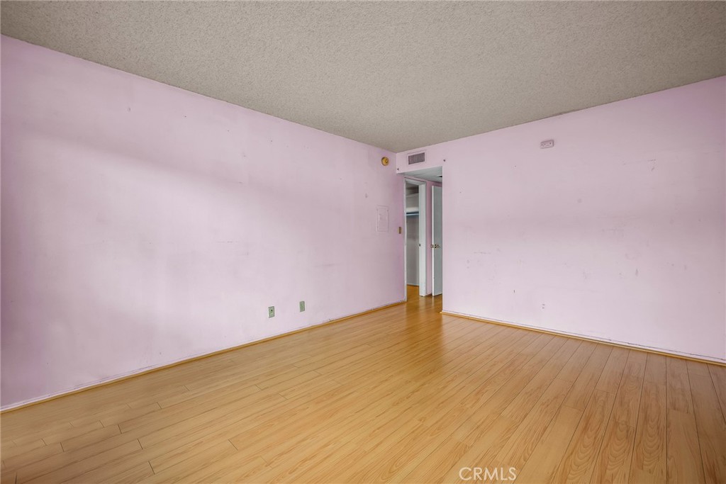 https://media.crmls.org/medias/5342450d-81e0-43ae-bcab-12d01b0ba54a.jpg?preset=X-Large