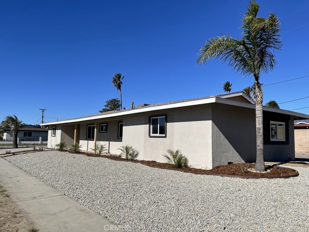 16164 Dianthus Avenue